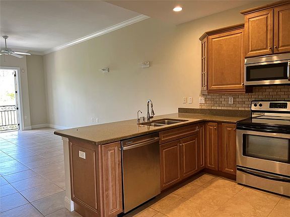 2nd image of 445 N Orange Ave Unit 303