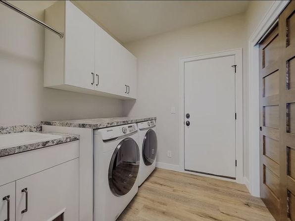 4357 Stone Point Dr NE