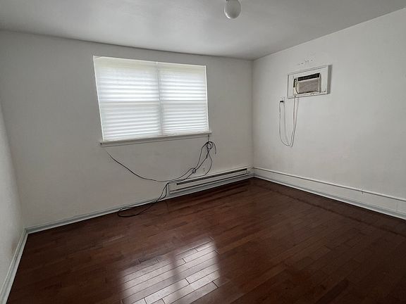 4th image of 1528 S Broad St #2R