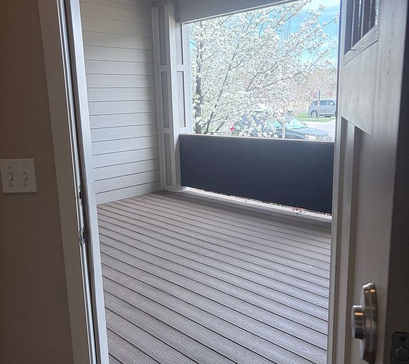1st image of 265 Mercado St #265