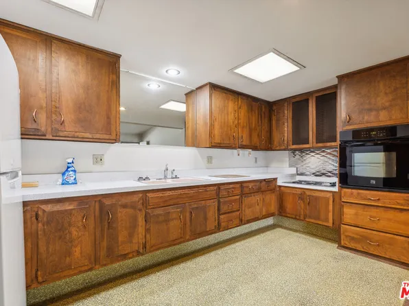 13681 Saint Andrews Dr APT 27K, Seal Beach, CA 90740