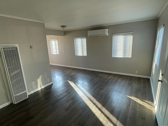 3rd image of 5930 Jillson St