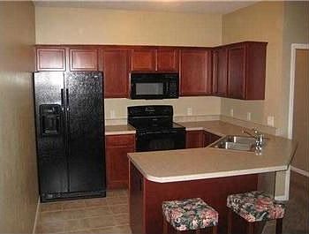 3rd image of 2402 NE Oak Dr Unit 4