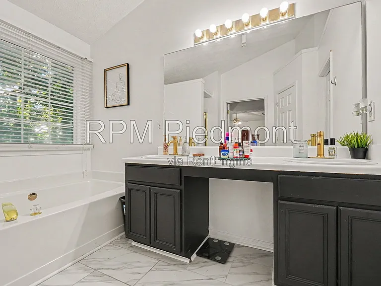 550 Claudel Ct SW — Photo 16