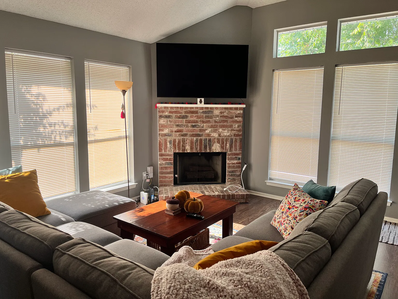 1137 Irene Dr — Photo 4