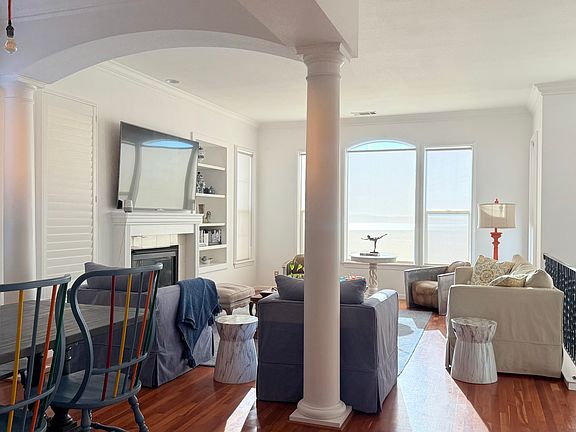 Street level- entrance