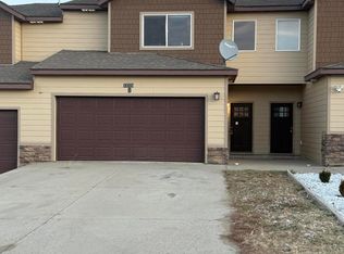 13723 Kristina St UNIT B, Williston, ND 58801