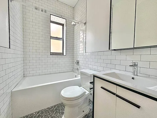 Rented by Doorway NYC, LLC | media 7