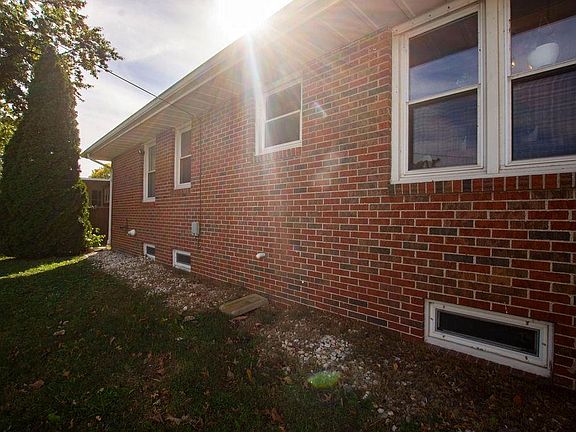 3rd image of 34 Northmoor Pl