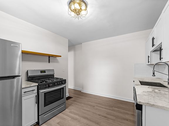 3rd image of 1448 Newman Ave