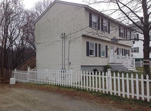 2nd image of 208 Stone St