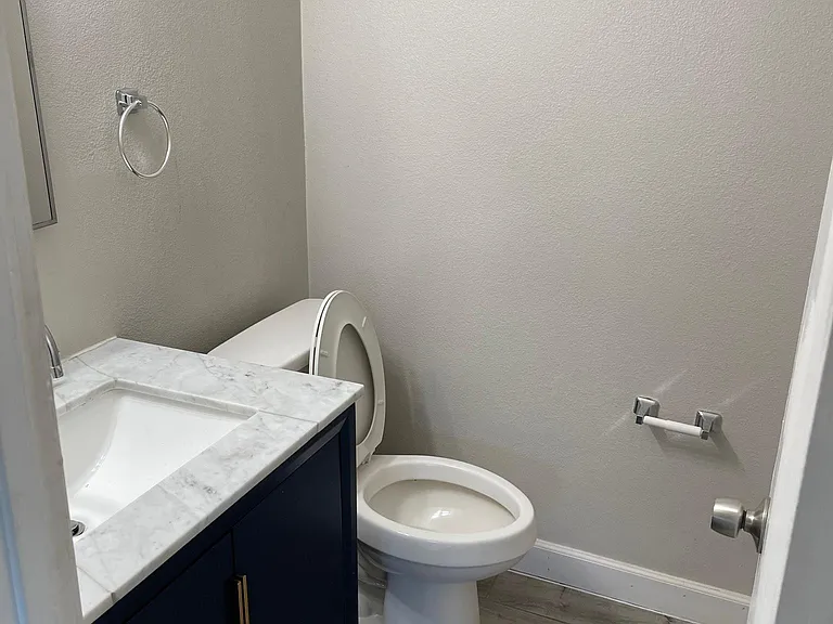 405 Terry Way — Photo 7