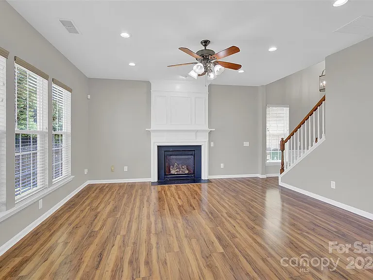11239 Cypress View Dr — Photo 18