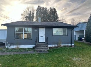 9757 Hillier St, Chilliwack, BC V2P 4K2