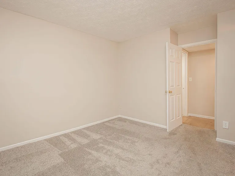 Oasis Club Apartments — Photo 52