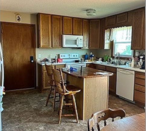 Kitchen upstairs