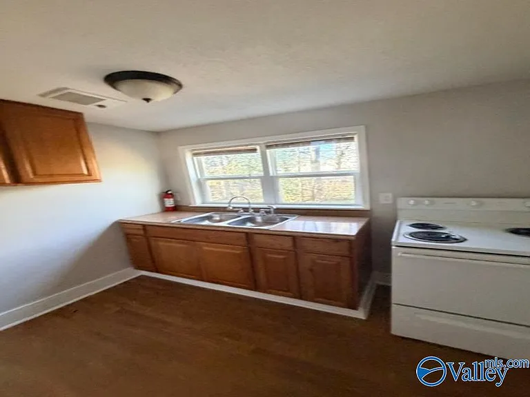 3505 Bradley St SW — Photo 6