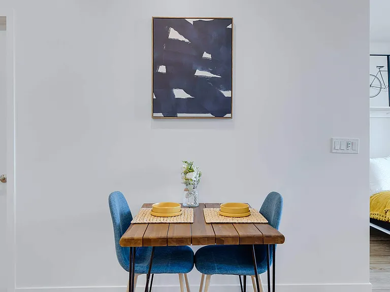Dining Dining