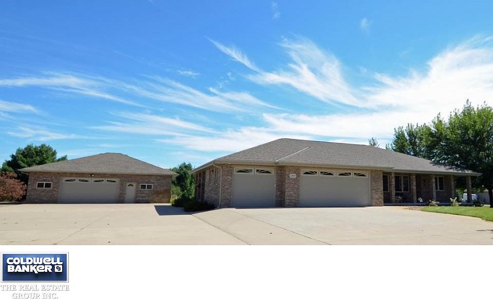 All Brick Ranch / Shop