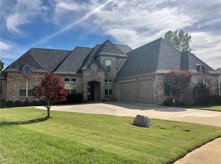 2401 McKinley Blvd, Rogers, AR 72758
