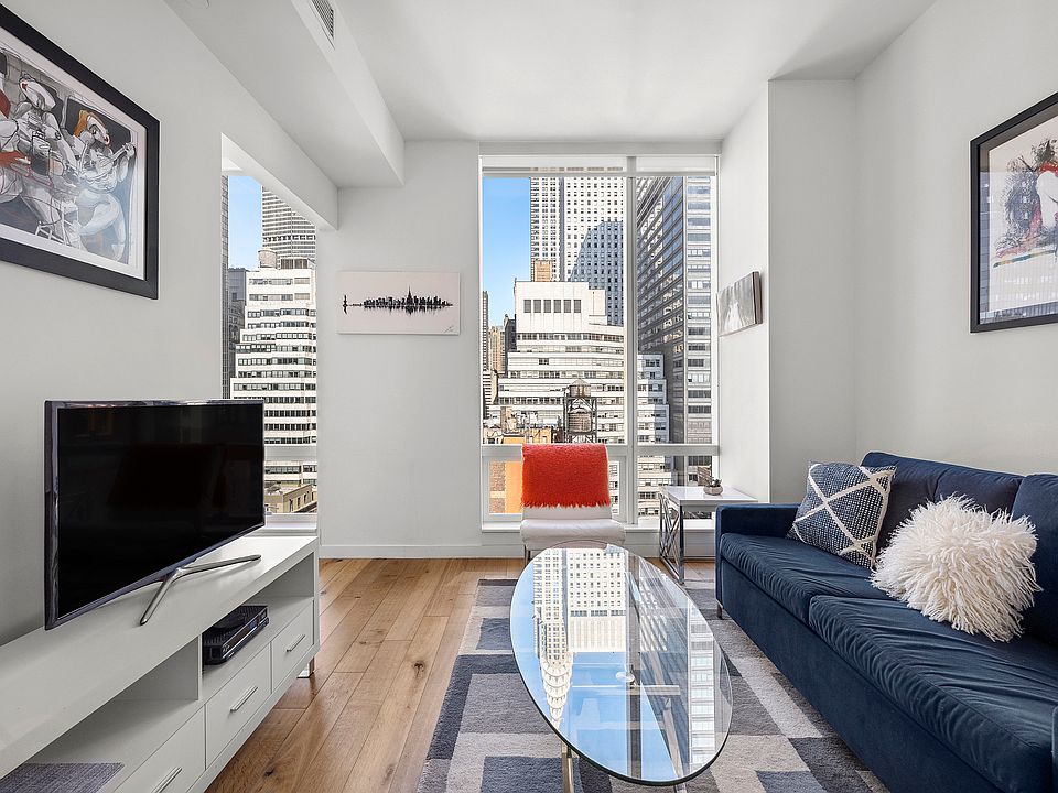 1st image of 325 Lexington Ave APT 19C