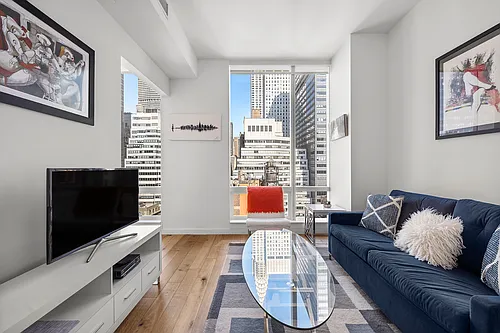 325 Lexington Ave Photo 1