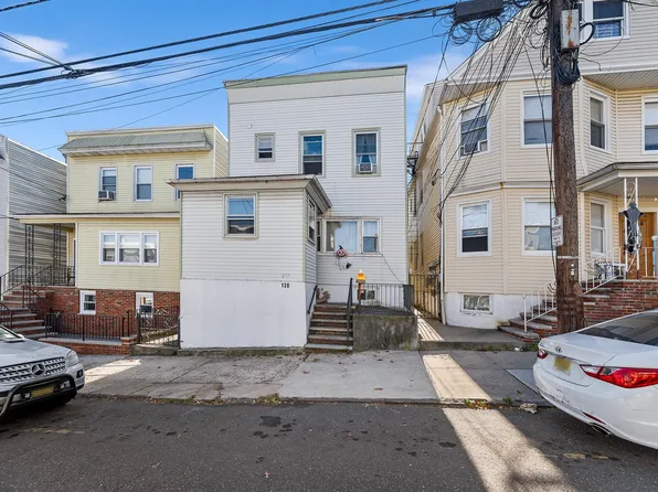 138 Tappan St, Kearny, NJ 07032