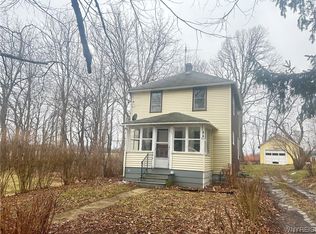 7161 Pine St, Oakfield, NY