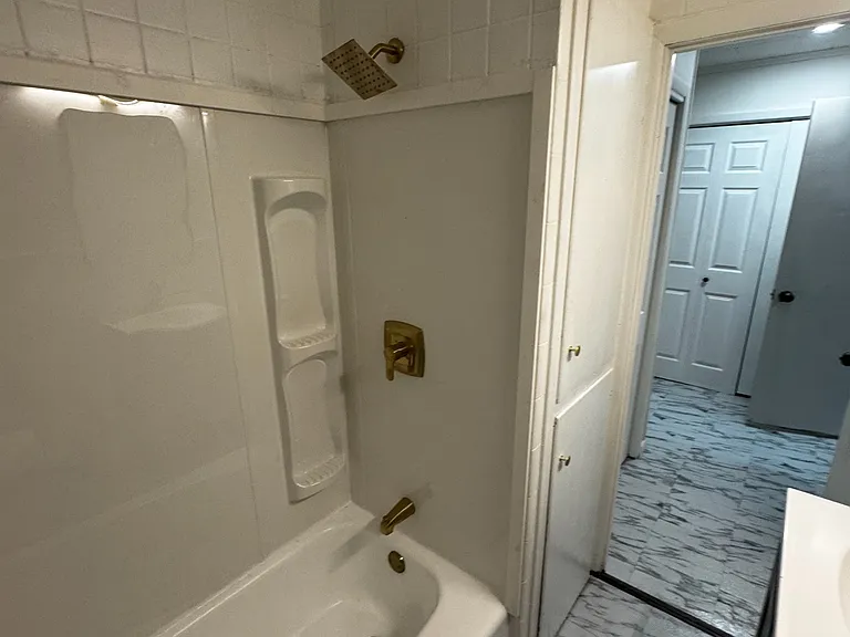 Bathroom -- Shower