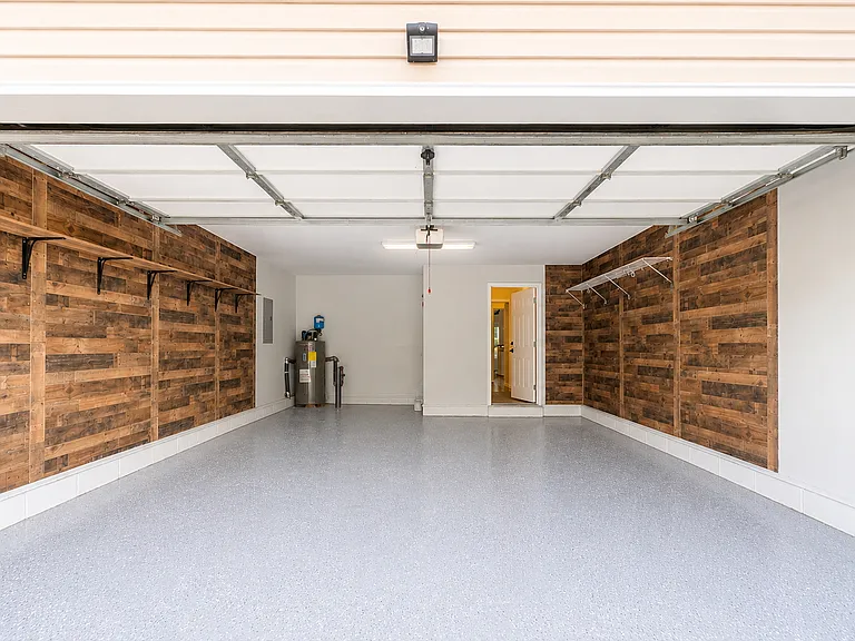 16131 Circlegreen Dr — Photo 25