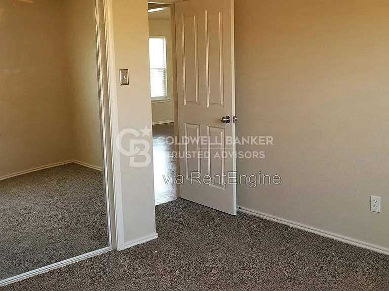 406 N Dover Ave — Photo 12