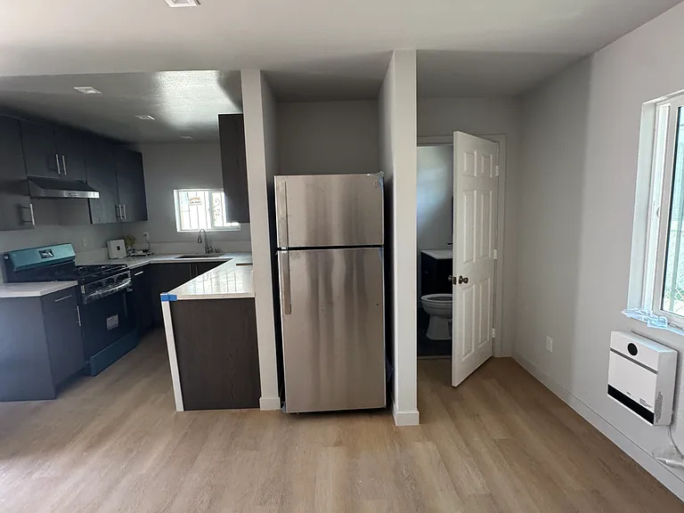 2621 Hillcrest Dr #1/2 — Photo 9