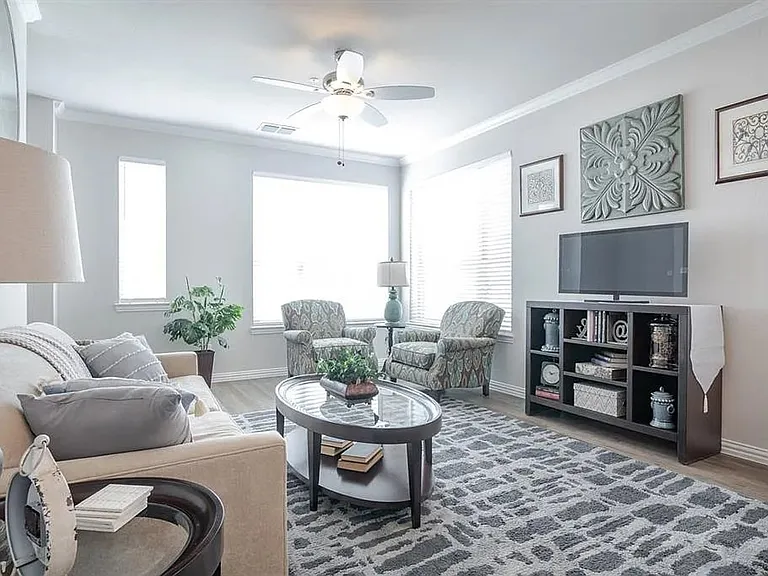 Lamar Townhomes — Photo 14