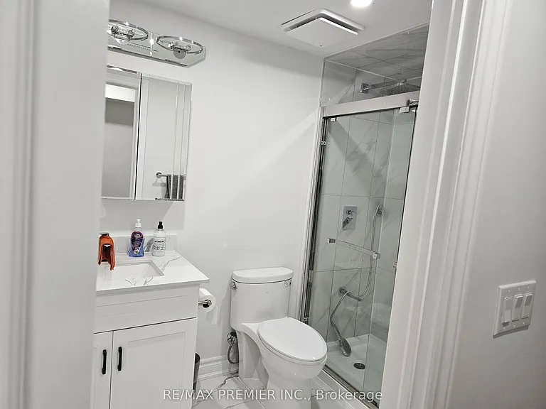 16 Vineyard Ct #B — Photo 20