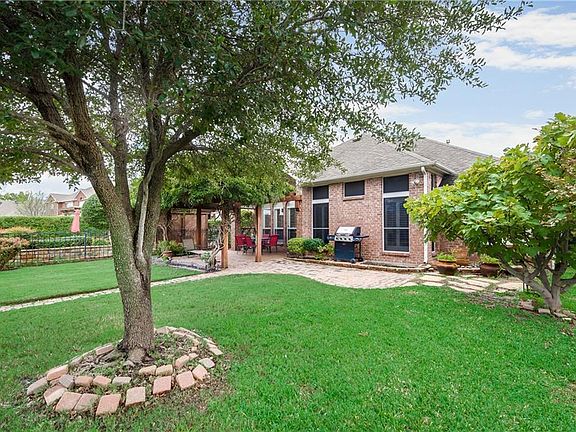 3rd image of 4157 Shores Ct