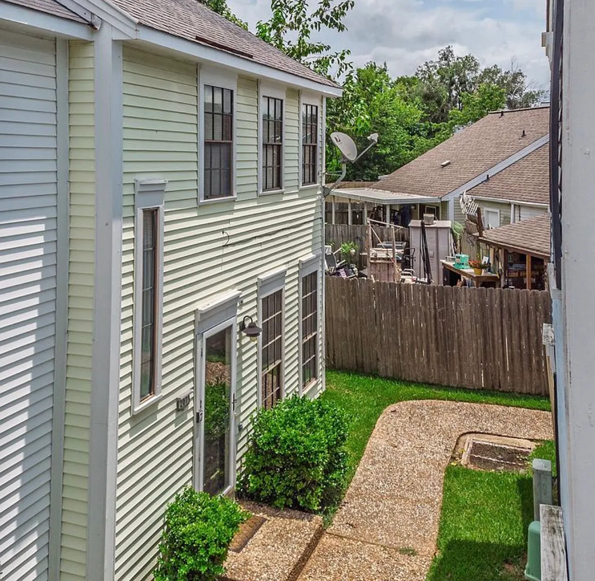2 bed, 970 sqft, $1,280 — Photo 2