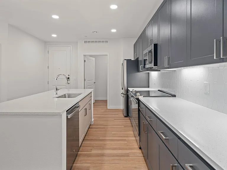 Solara Vista — Photo 11