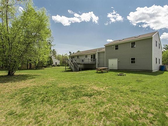 5th image of 10 Poplar Cir