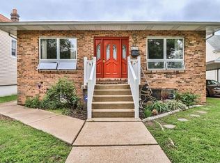 4220 Bates St, Saint Louis, MO 63116