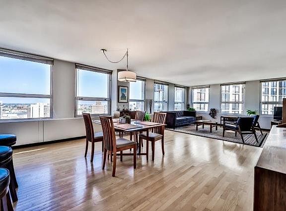 2nd image of 2626 N Lakeview Ave APT 2112