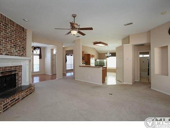4th image of 330 Oakhurst Dr