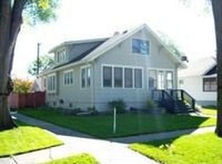 1402 6th St S, Fargo, ND 58103