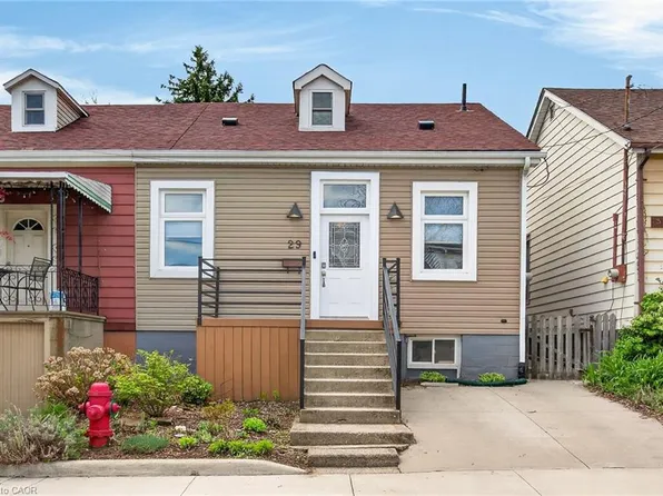 29 Mill St, Hamilton, ON L8R 2E2