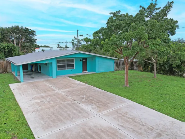 8151 SE Evergreen Street, Hobe Sound, FL 33455