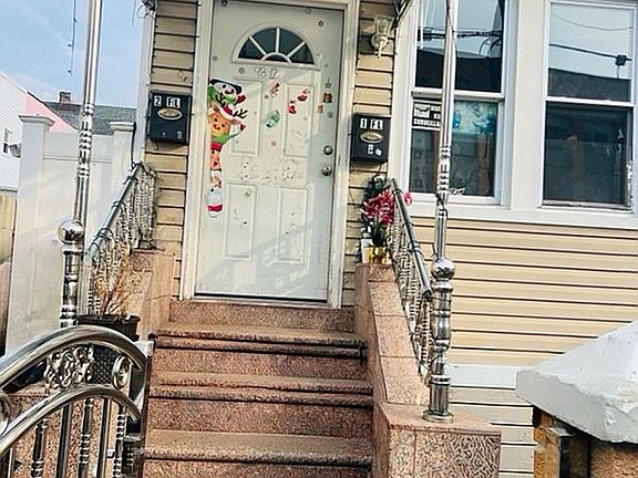 2nd image of 9812 38th Ave