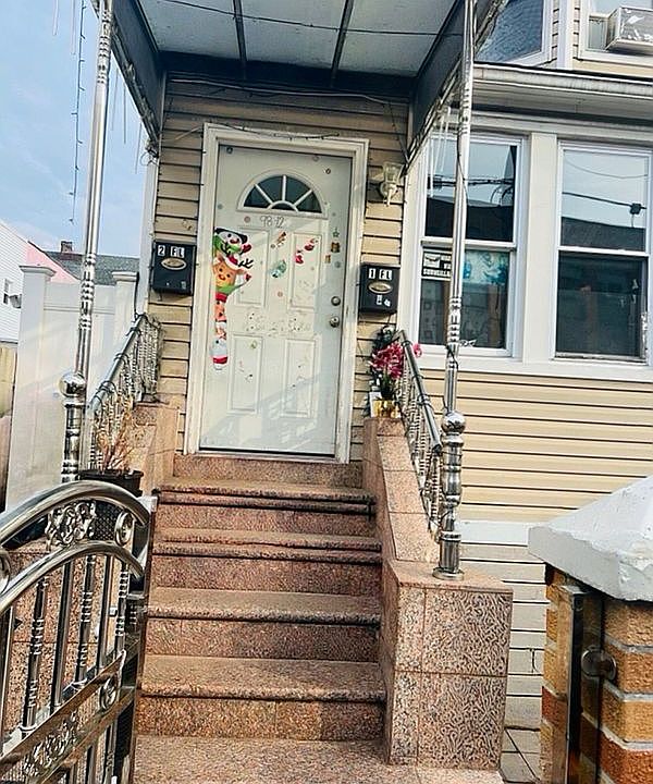 9812 38th Ave, Corona, NY 11368 | MLS #S1834761 | Zillow