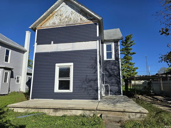 608 W Washington St, Winchester, IN 47394
