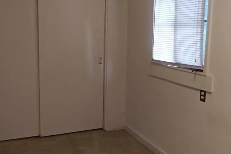 207 Lee Ave — Photo 5