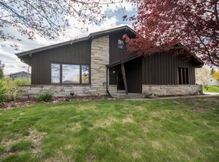7947 S 57th St, Franklin, WI 53132