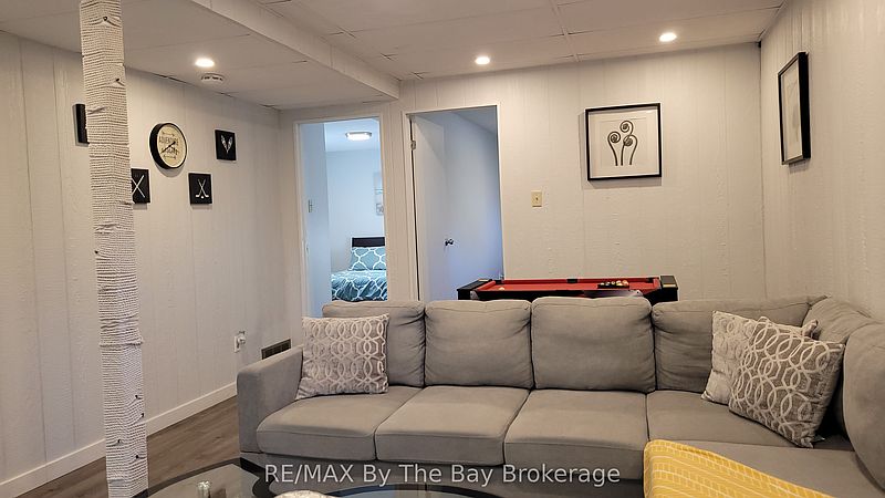 Wasaga Beach House for rent - 5 Bedrooms — photo 30